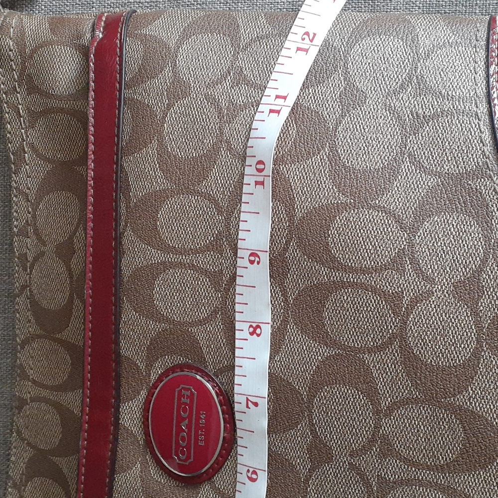 Coach peyton tan signature crossbody bag purse - Picture 8 of 13